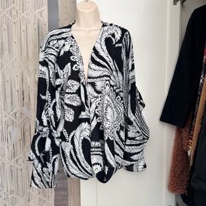INC International Concepts Black & White V-Neck Printed Blouse